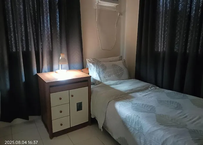 Modern 3br Near Cclex & Airport Hébergement de vacances *